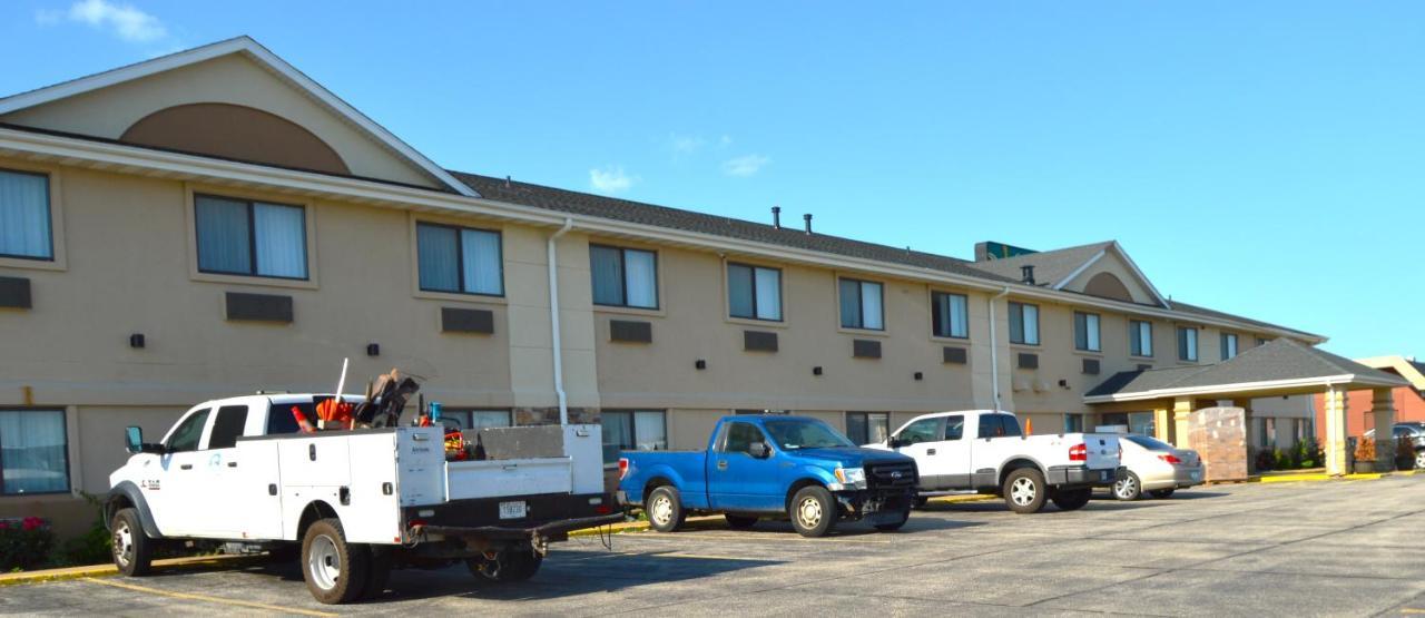 Quality Inn Coralville - Iowa River Landing Exterior photo
