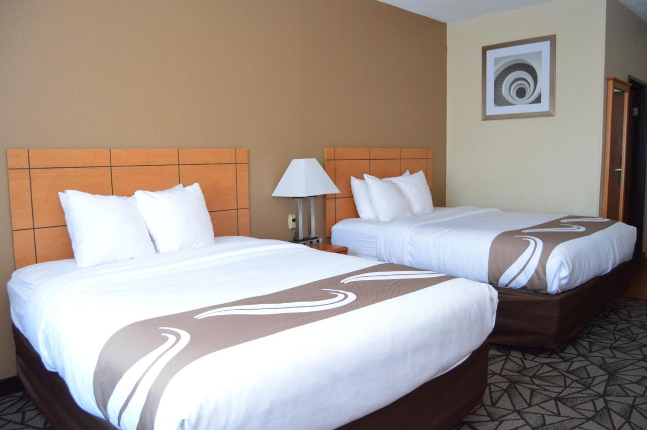 Quality Inn Coralville - Iowa River Landing Exterior photo