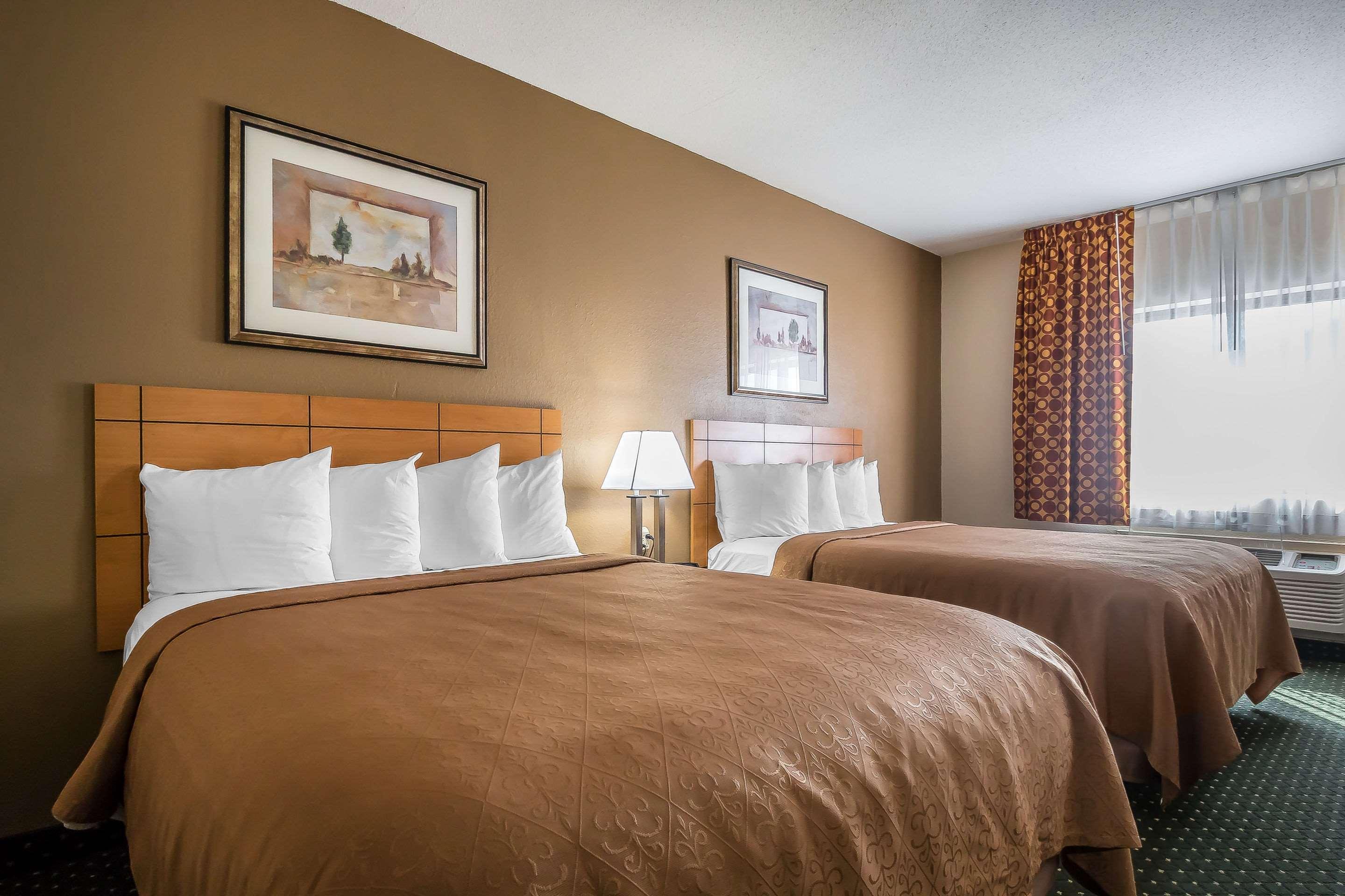 Quality Inn Coralville - Iowa River Landing Exterior photo