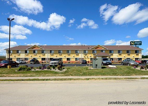 Quality Inn Coralville - Iowa River Landing Exterior photo